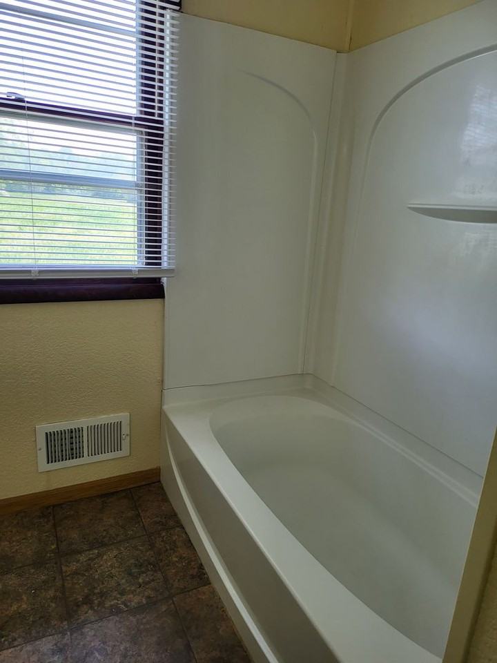 705 E 24th St - Photo 6 of 14