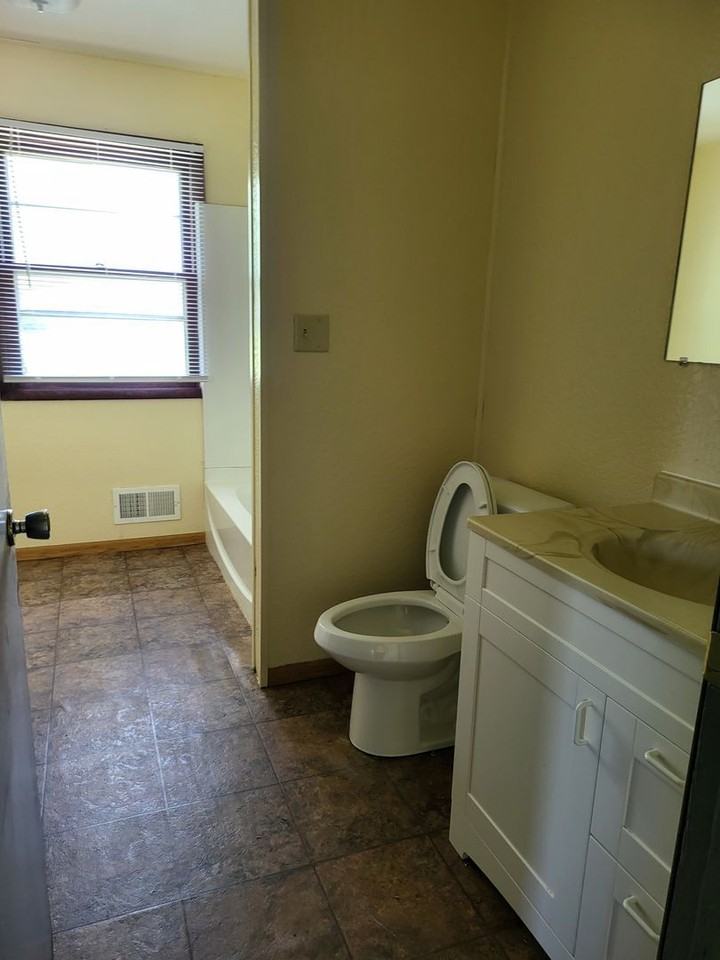 705 E 24th St - Photo 7 of 14