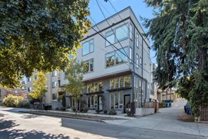 featured image of 1009 W Howe St