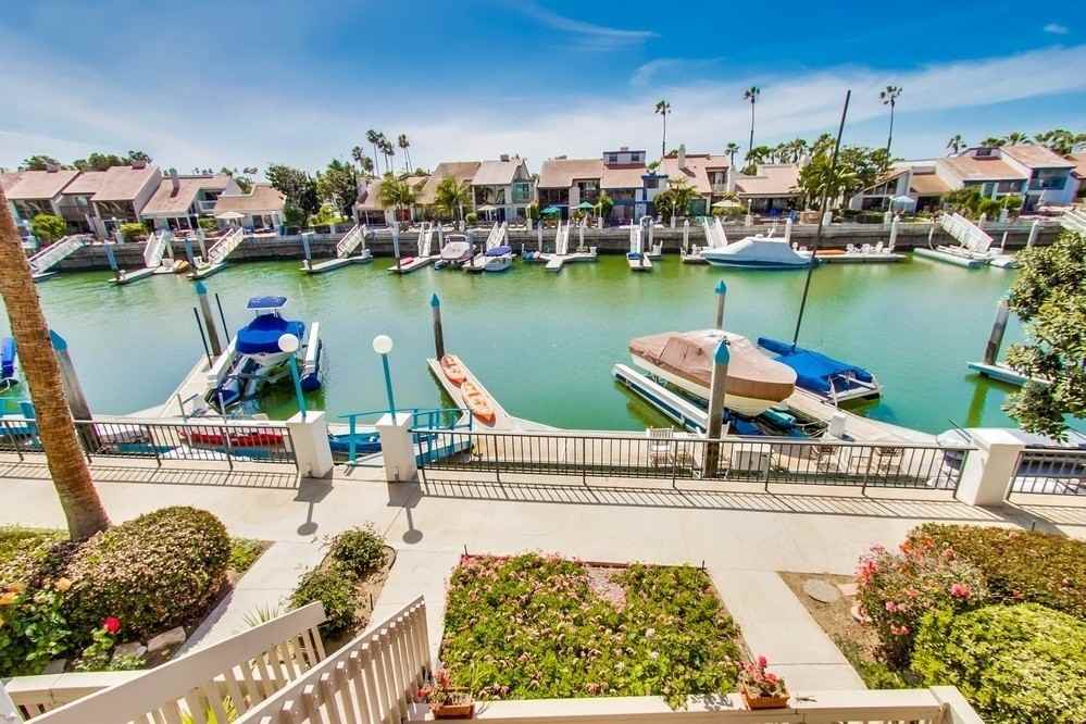 80 Kingston Court South - Photo 4 of 26