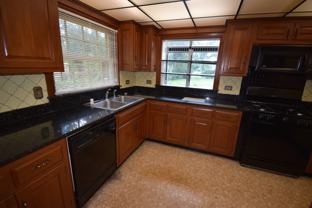 730 Golfview Dr - Photo 1 of 1