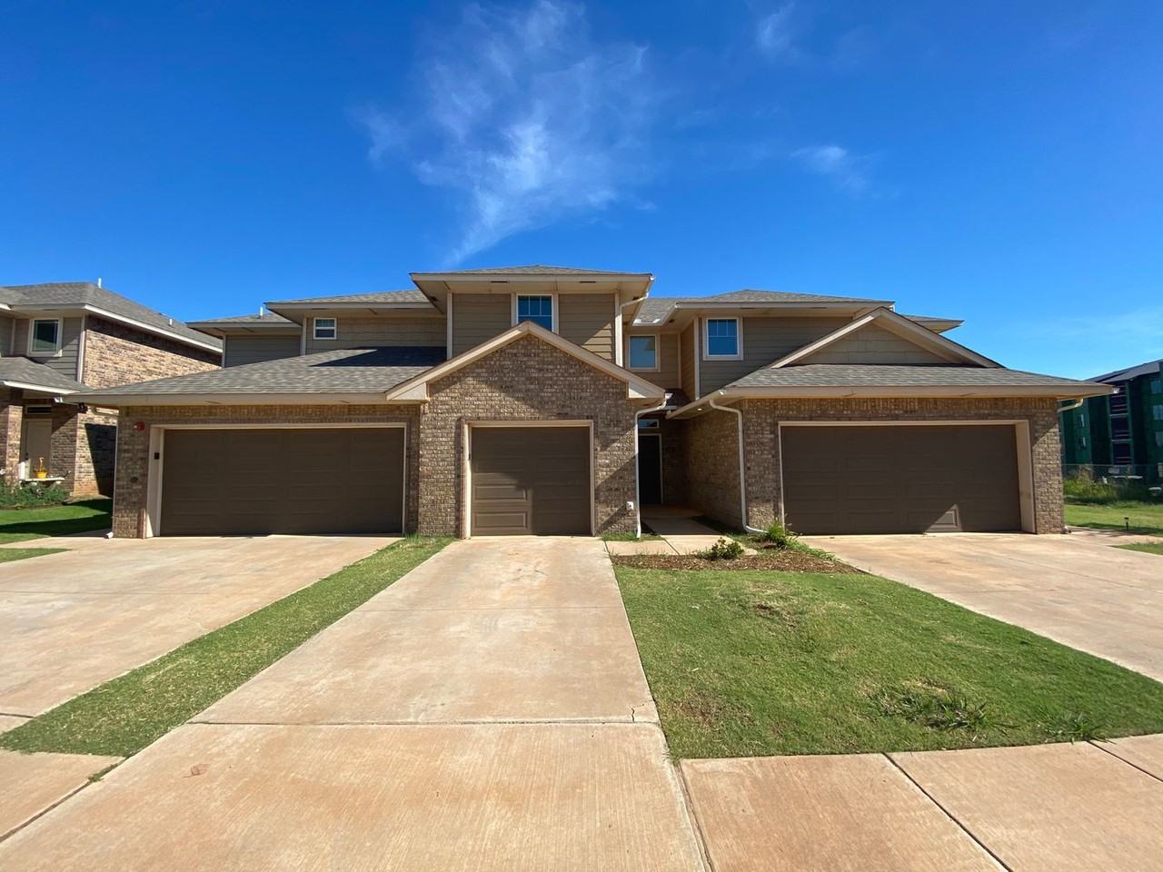 729 Sw 14th St - Photo 2 of 33