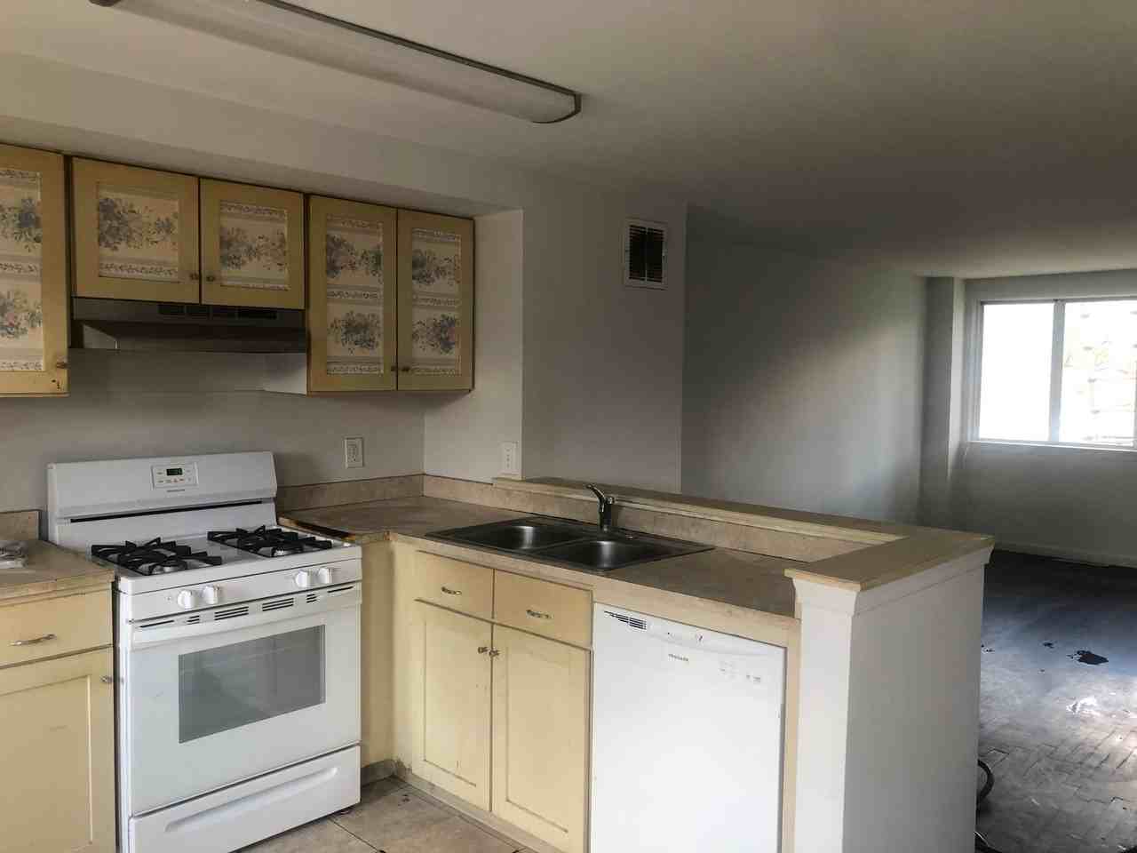 2710 Norland Rd - Photo 2 of 9