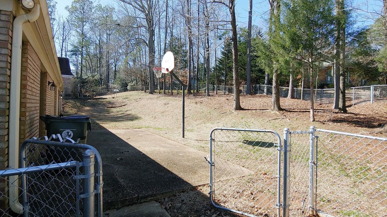 4750 Heatherwood Dr - Photo 2 of 16
