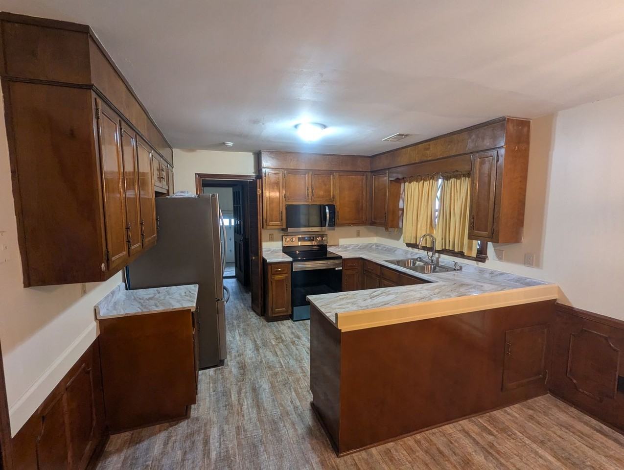 4750 Heatherwood Dr - Photo 3 of 16