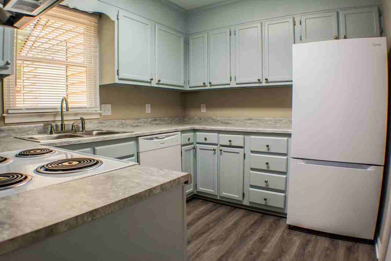 321 Oak Arbor Ln - Photo 2 of 9