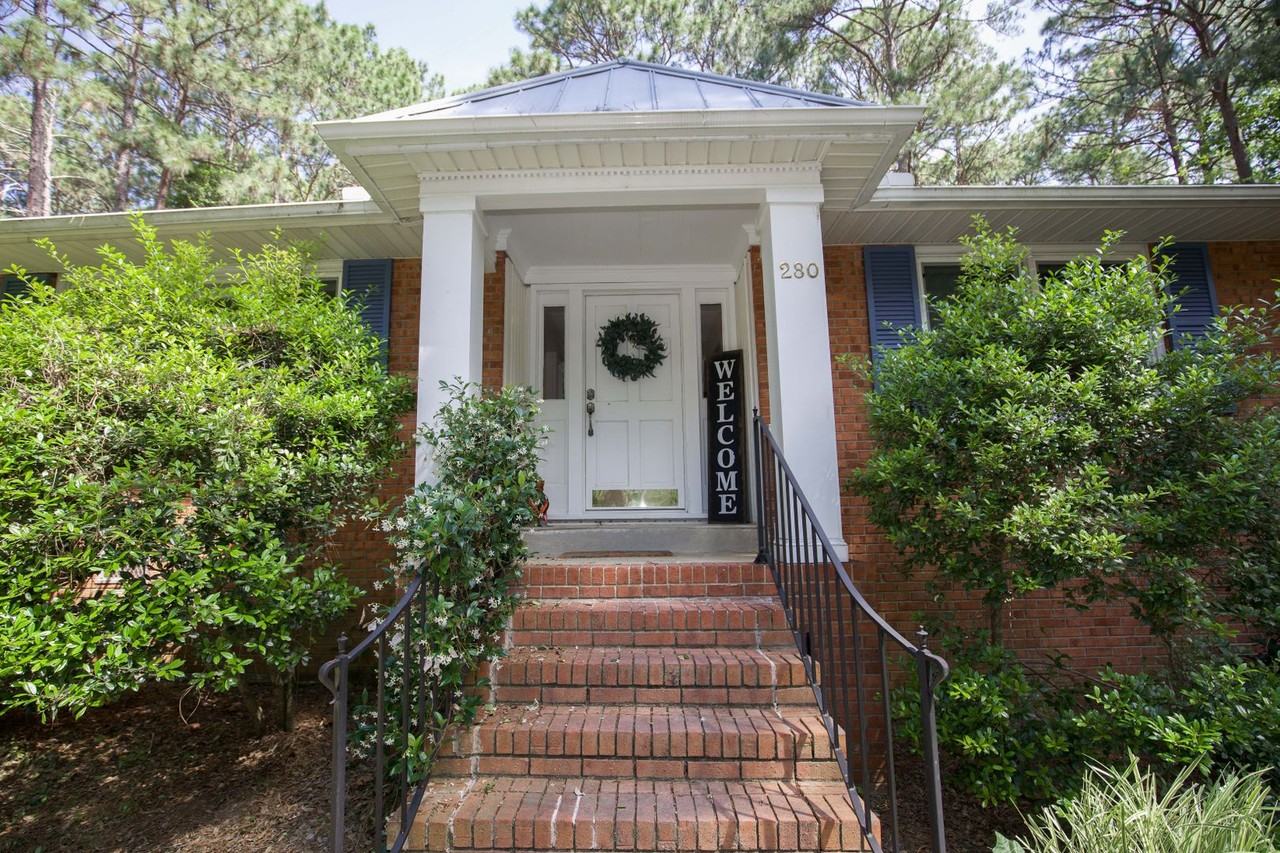 280 Cliff Rd - Photo 2 of 43