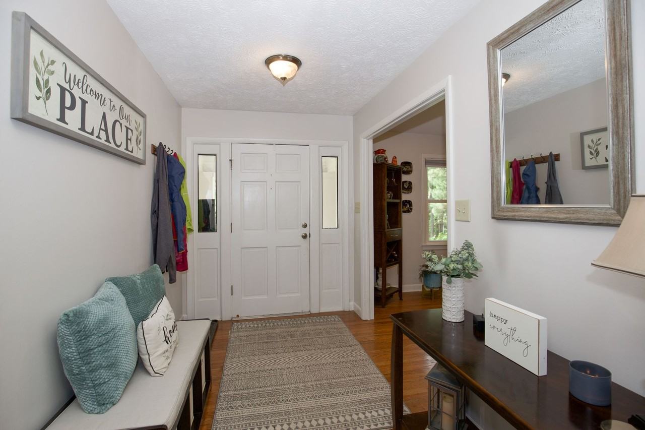 280 Cliff Rd - Photo 3 of 43