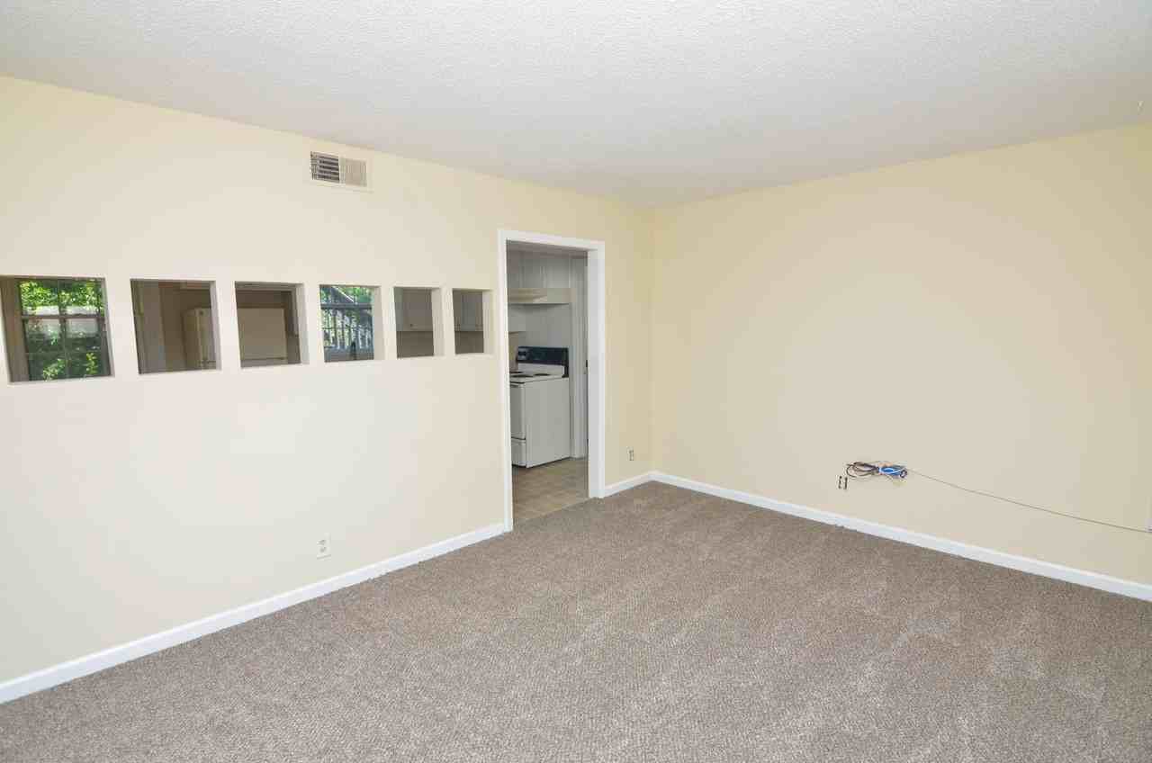 708 Heidi Ct - Photo 3 of 13