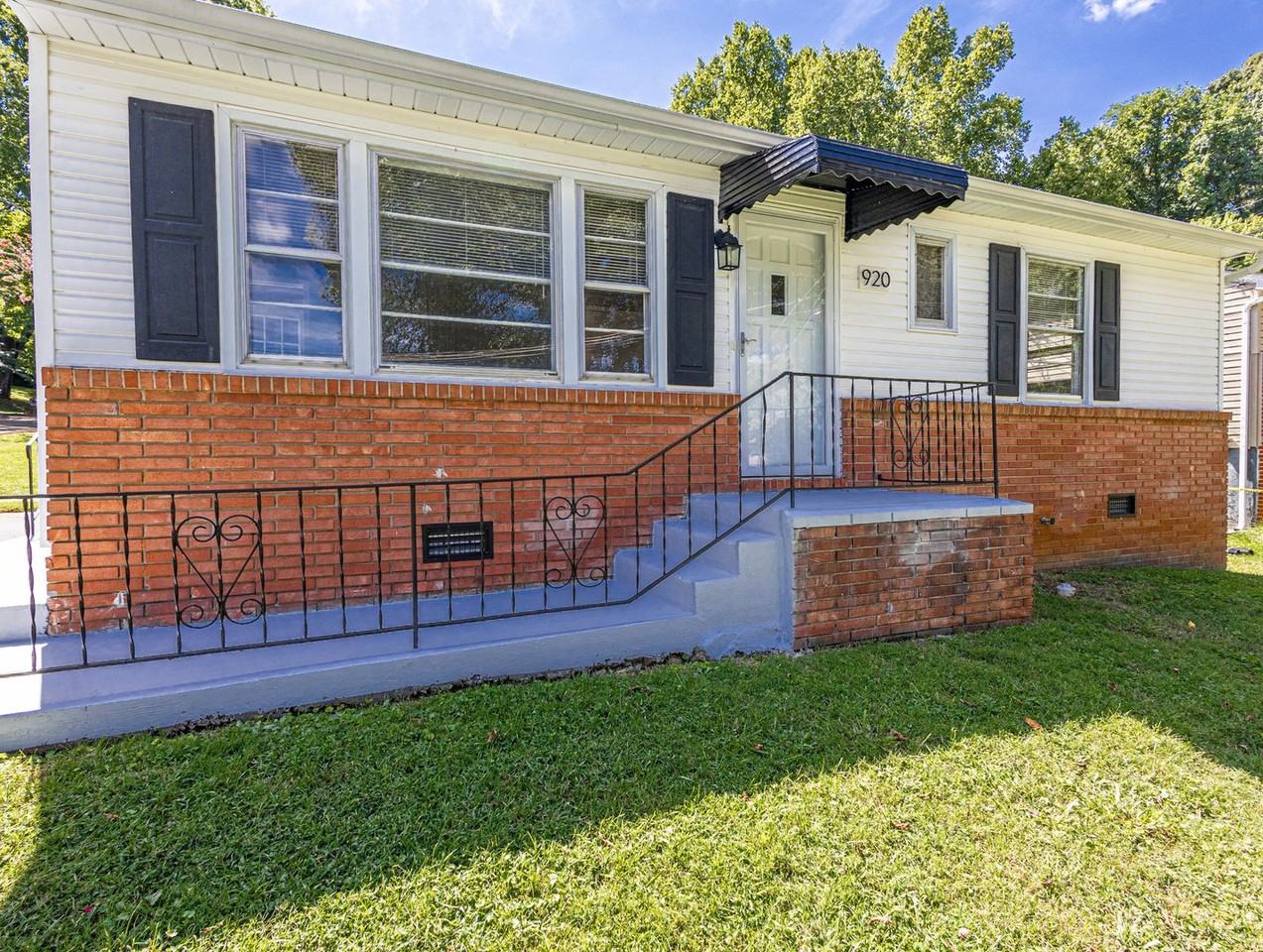 920 Kingland Ave - Photo 2 of 23