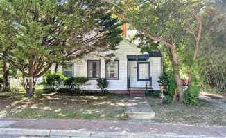 featured image of 305 N Boundary St #A