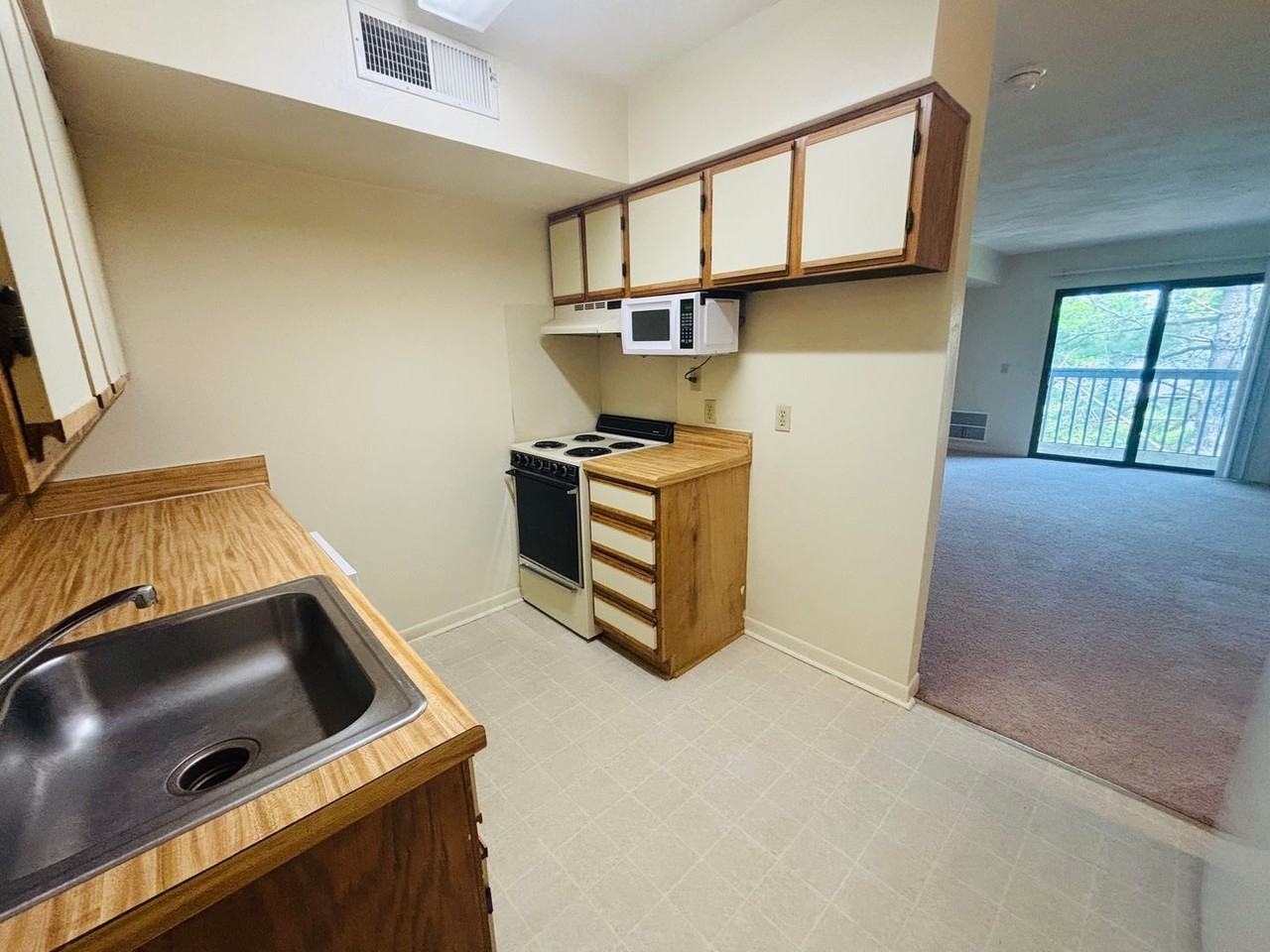 501 Sunridge Dr #K - Photo 6 of 9