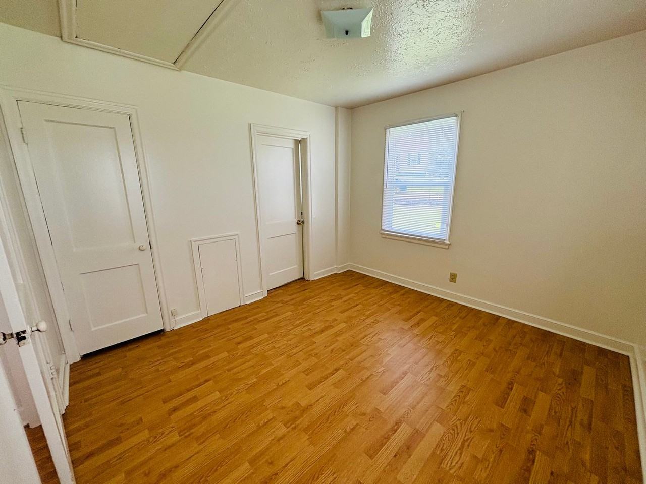8 Lee Hy Ct - Photo 4 of 11