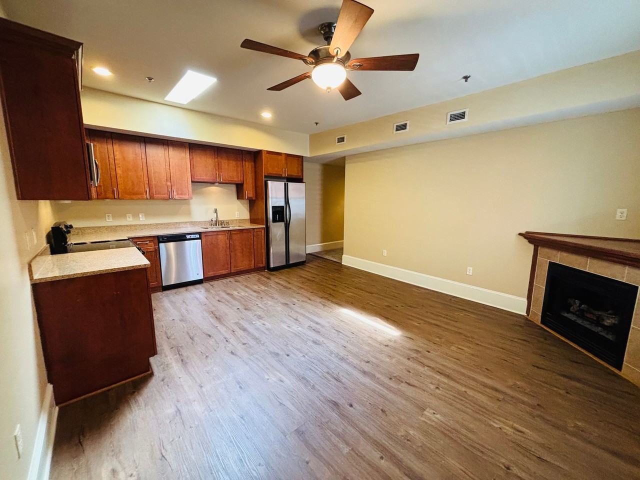 115 College Ave - Photo 2 of 14