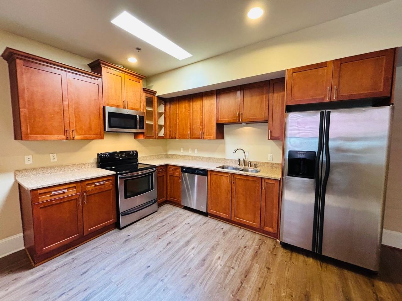 115 College Ave - Photo 5 of 14