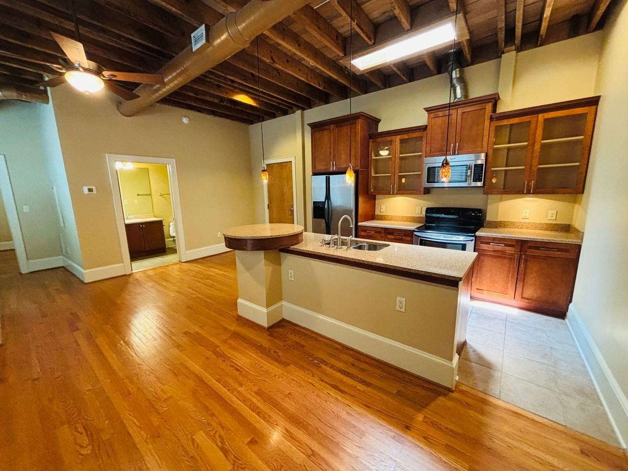 115 College Ave - Photo 5 of 9