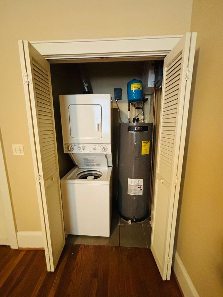 115 College Ave - Photo 6 of 9