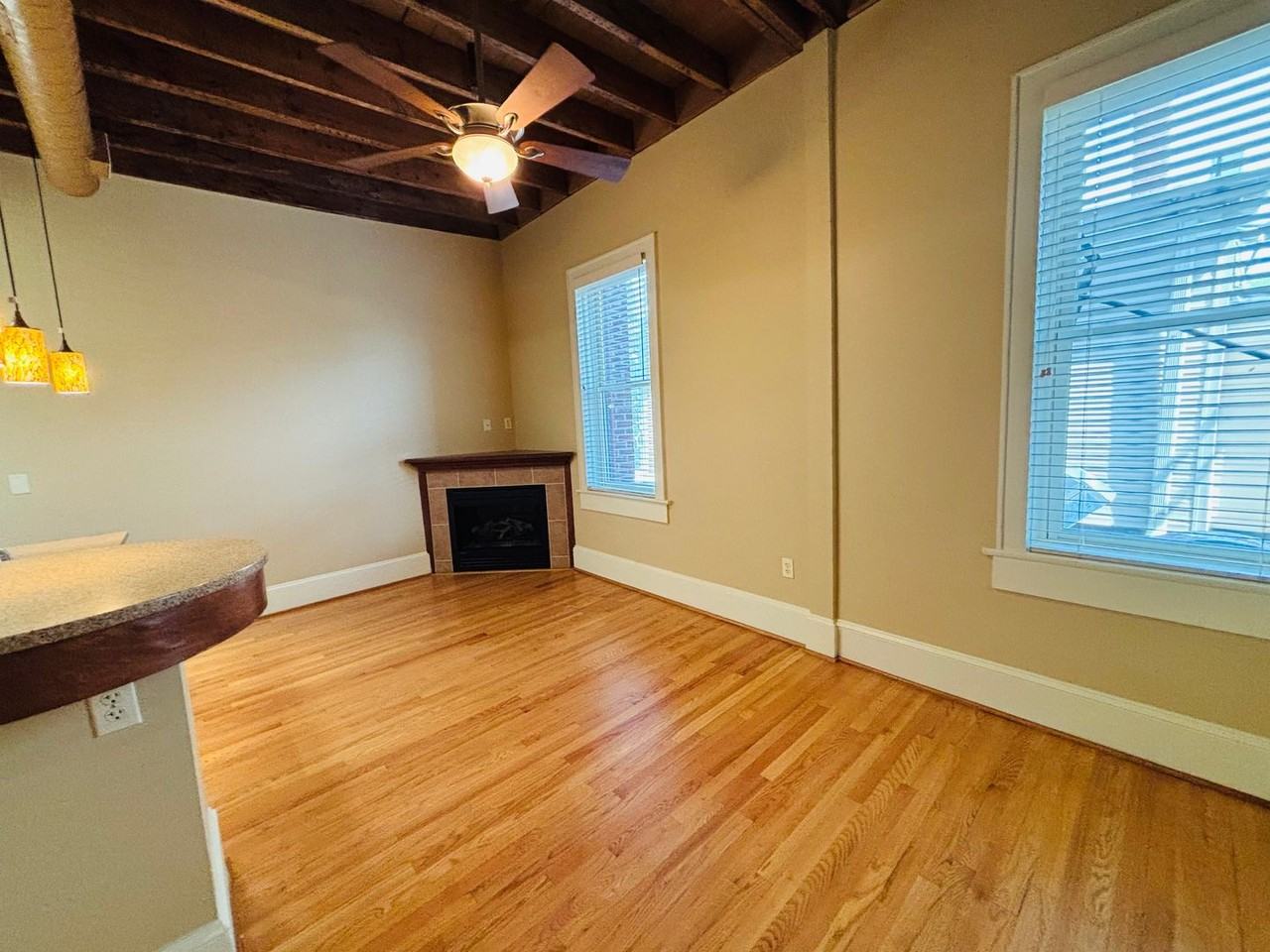 115 College Ave - Photo 2 of 11