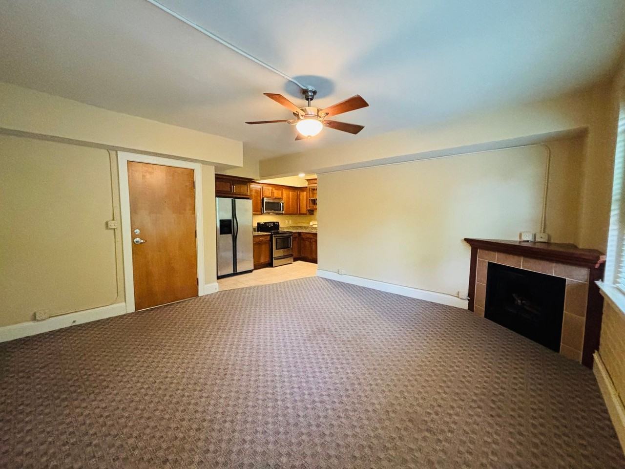 115 College Ave - Photo 5 of 10
