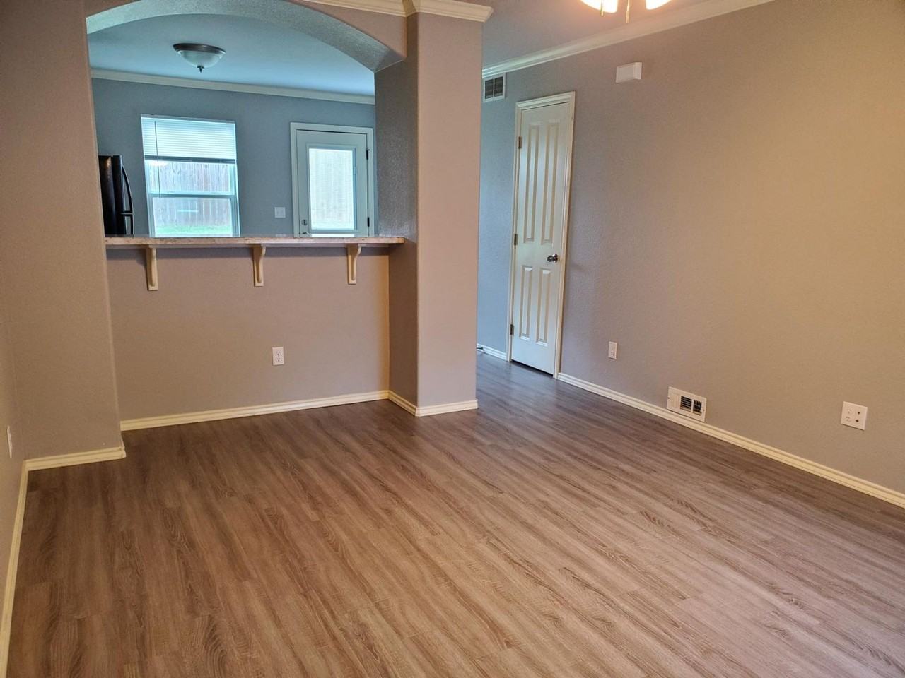 1711 S Jackson Street - Photo 6 of 7