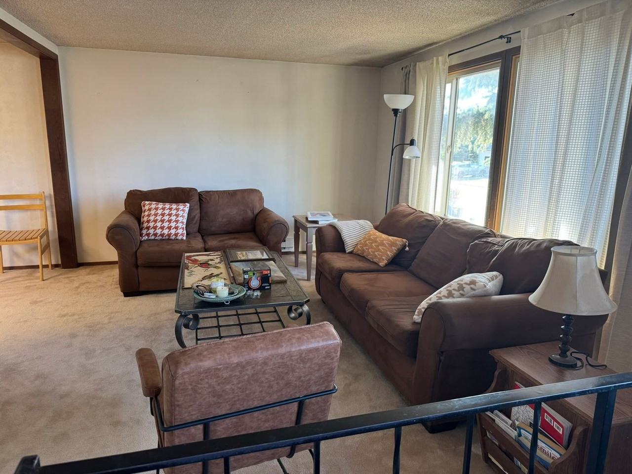 624 E Milky Way Dr - Photo 5 of 24