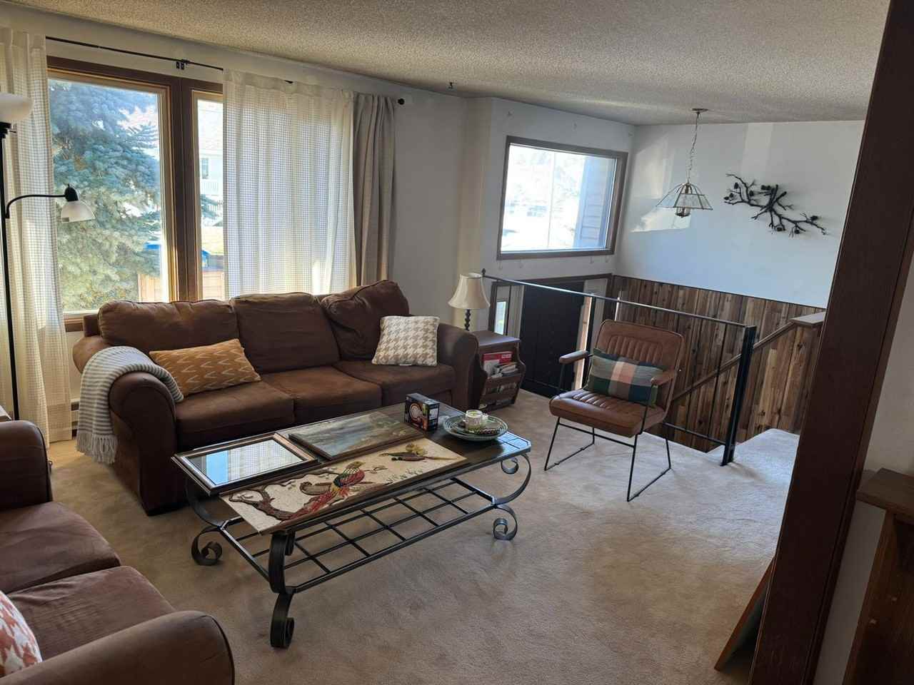 624 E Milky Way Dr - Photo 6 of 24