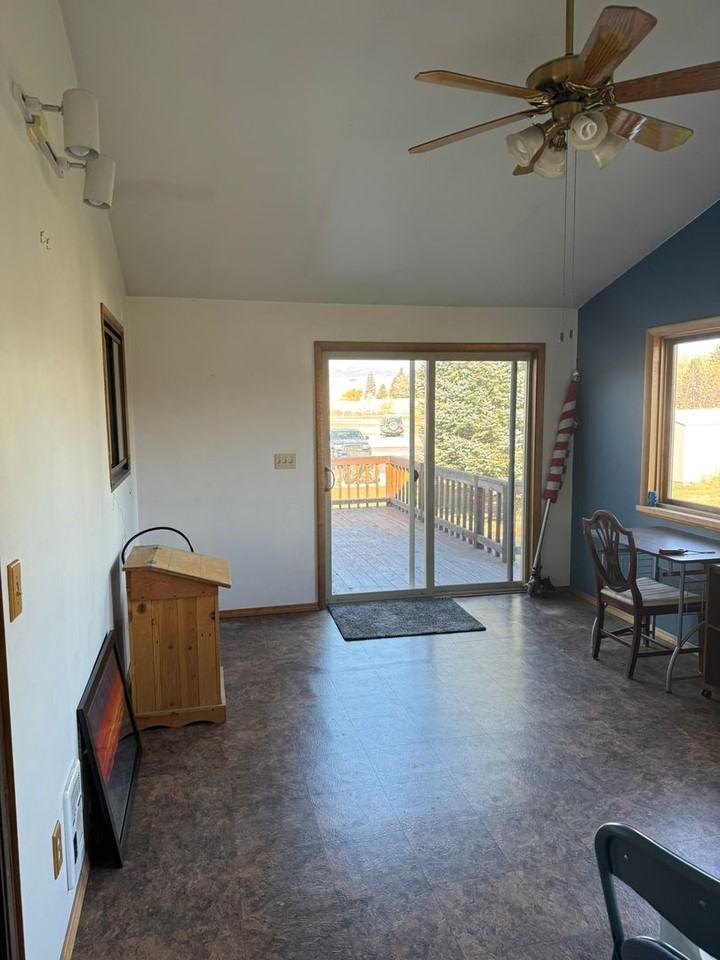 624 E Milky Way Dr - Photo 7 of 24