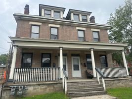 featured image of 1555 Hunter Ave