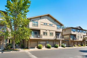 featured image of 648 Ne Newstead Ln