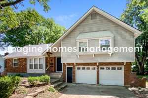 featured image of 6815 N Michigan Ave