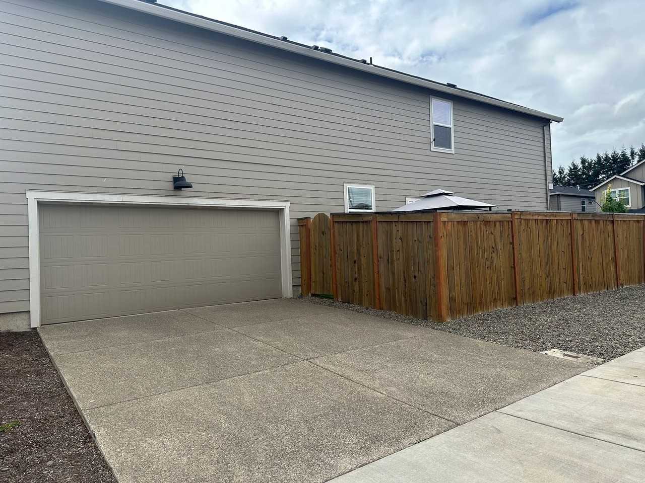 2935 W St - Photo 2 of 42