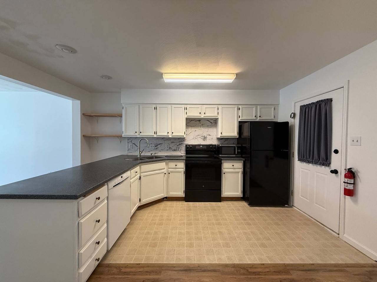 2083 Mary Ellen Ln - Photo 7 of 21