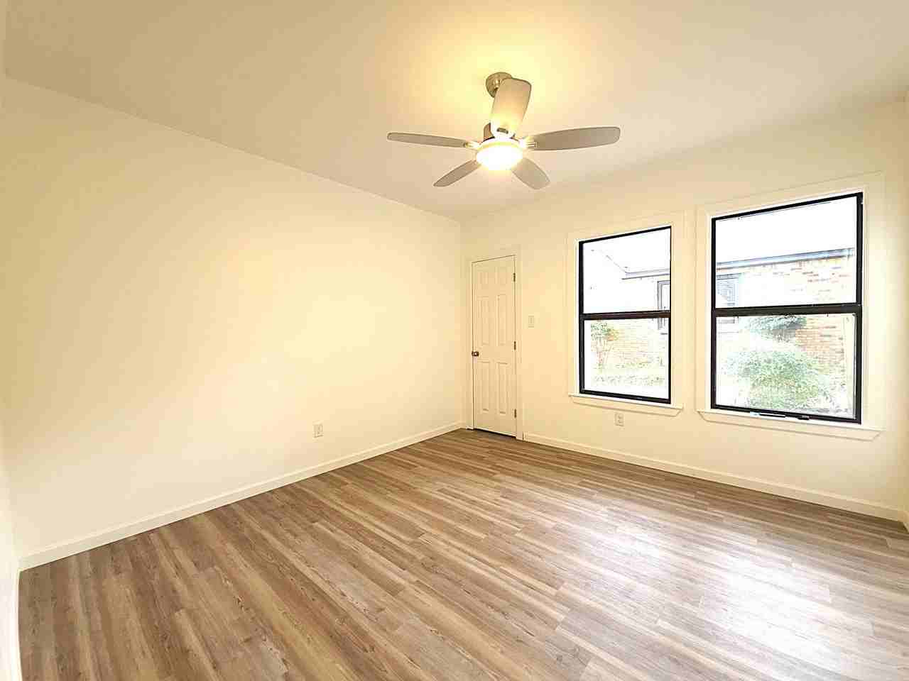 1010 W Rusk St - Photo 6 of 41