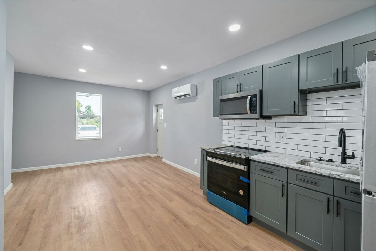 786 Thomas Ave - Photo 3 of 24