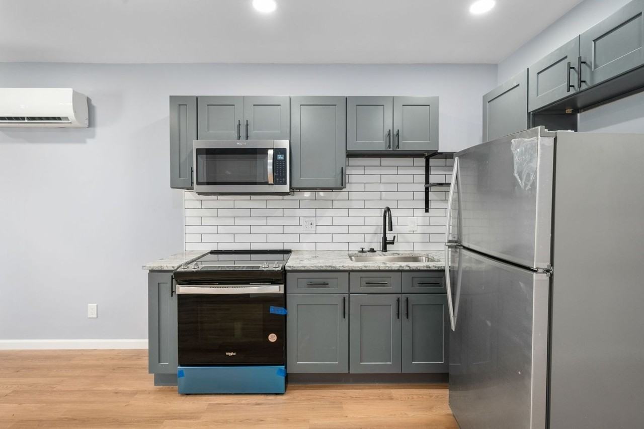 786 Thomas Ave - Photo 6 of 24