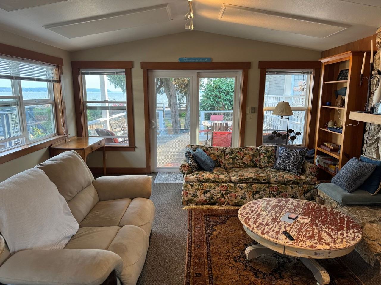 1416 Ocean Dr - Photo 7 of 24