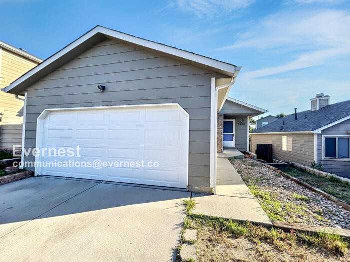5440 Jennifer Ln - Photo 3 of 26