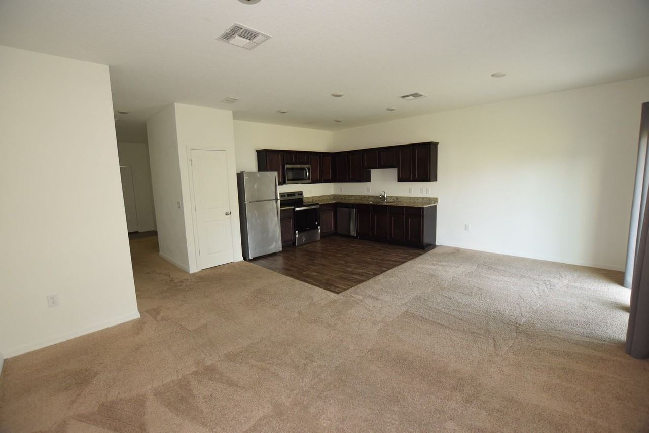 720 Madison Dr - Photo 5 of 32