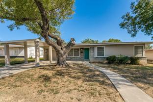 415 E Rampart Dr - Photo 1 of 1