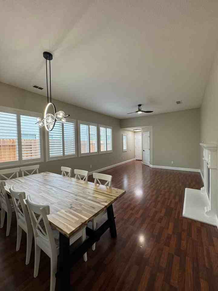 1817 Morning Mist Way - Photo 3 of 18