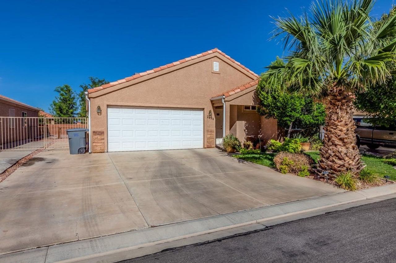 2494 S 725 W - Photo 3 of 9