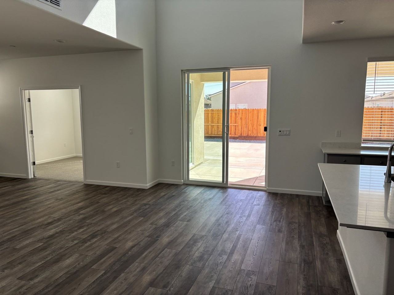 7423 Chadbourne Way - Photo 4 of 34