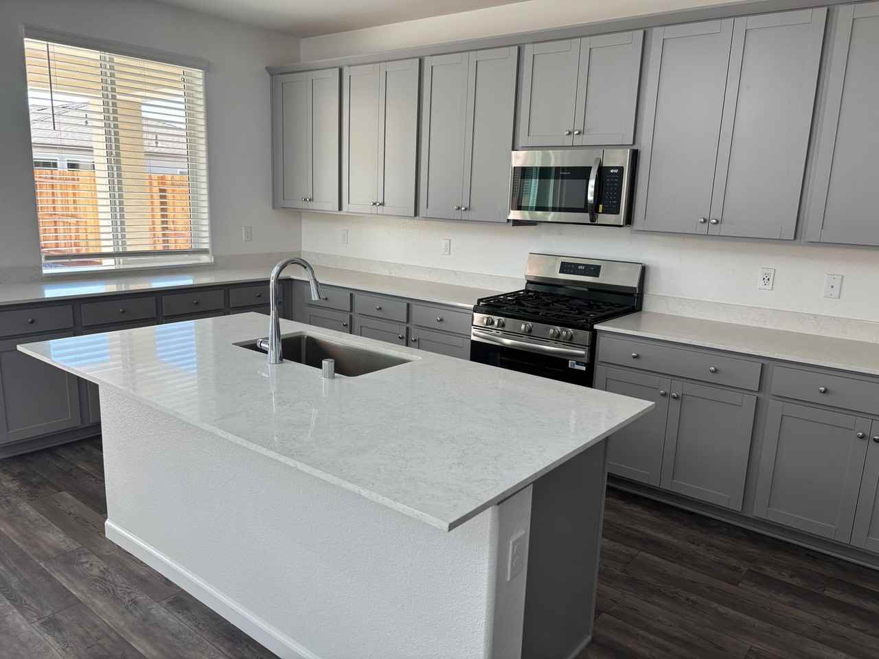 7423 Chadbourne Way - Photo 5 of 34