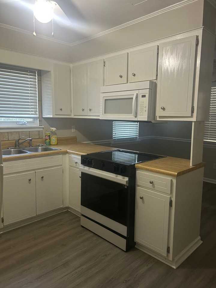 2403 Deodara Drive - Photo 3 of 12