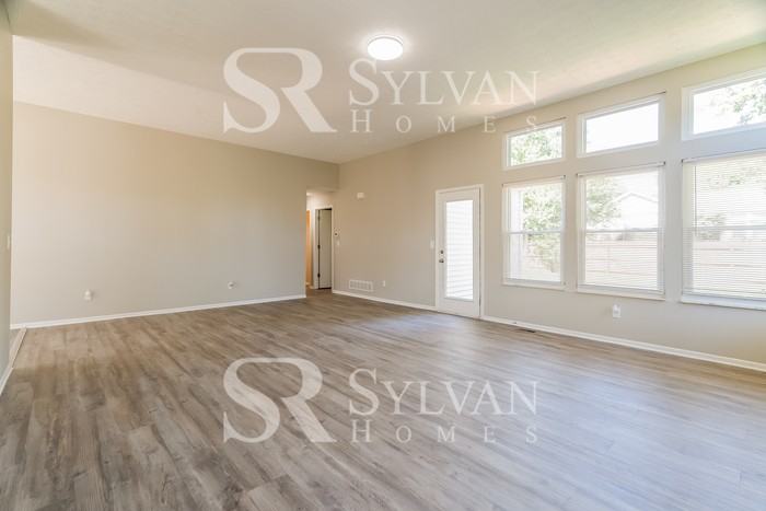 7660 Kittansett Ln - Photo 2 of 14