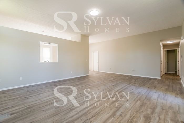 7660 Kittansett Ln - Photo 3 of 14