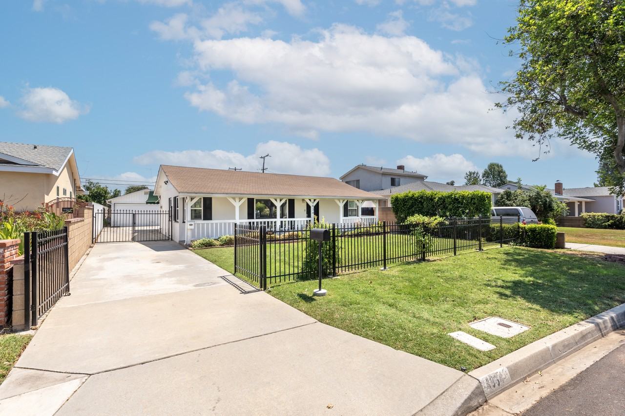 4934 Doreen Ave #NA - Photo 2 of 15
