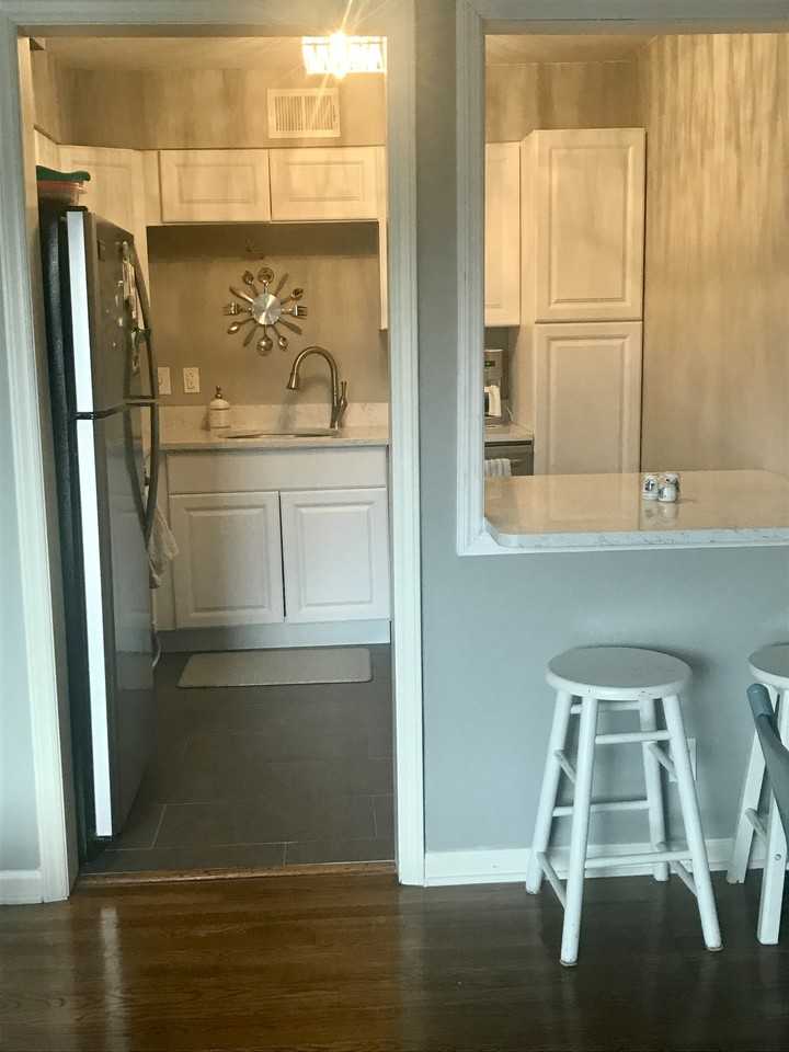 4426 Jarboe St #5 - Photo 4 of 13