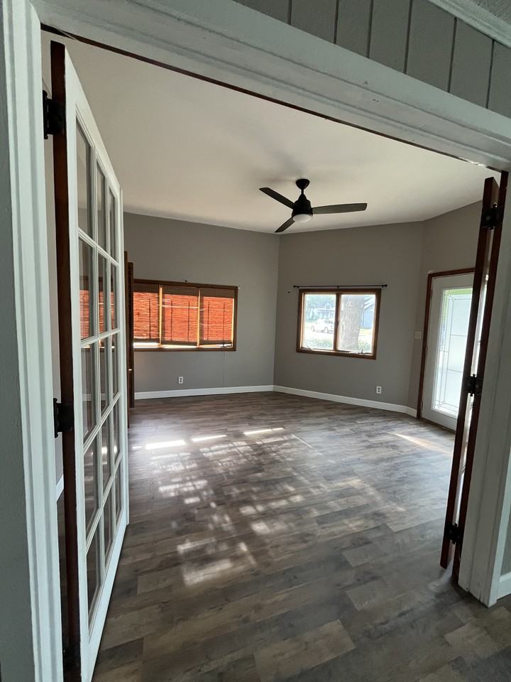 913 Nw 2nd St #NA - Photo 2 of 7