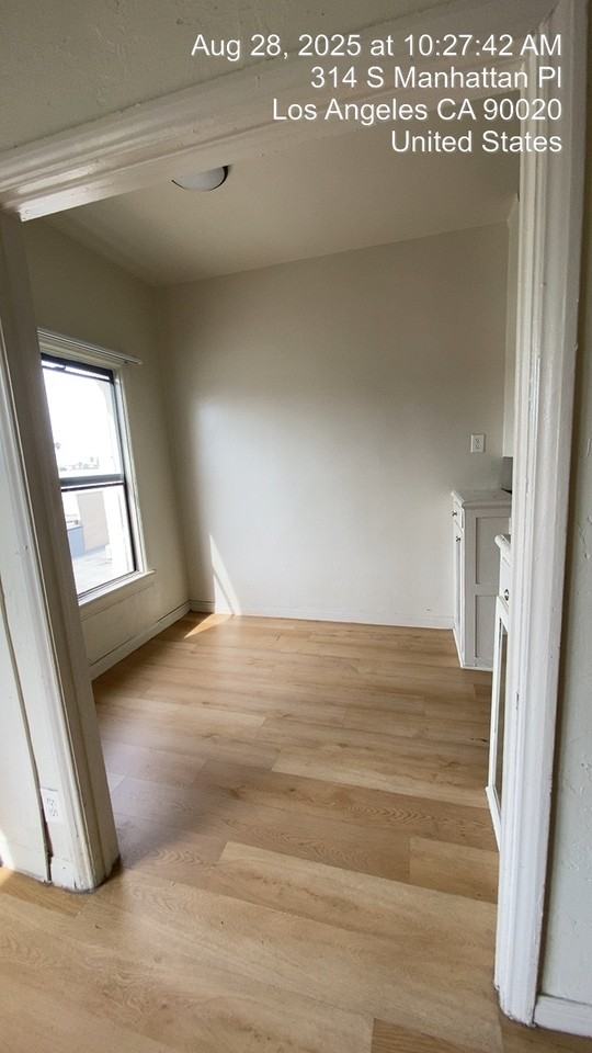 320 S Manhattan Pl #310 - Photo 3 of 6